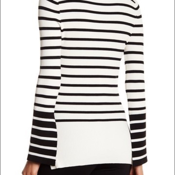 Striped slit sleeve tunic in white and black..... - Picture 7 of 8